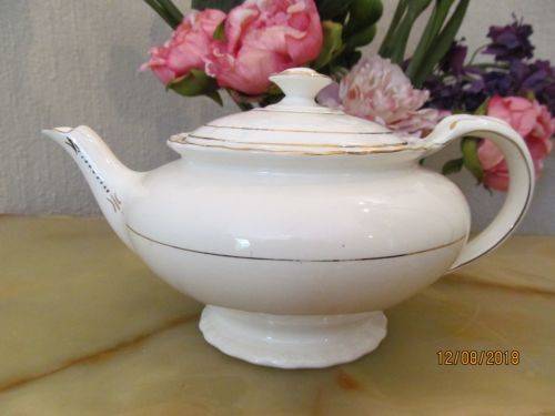 TONQUIN !! Very Rare Vintage Myotts Potteries, Cobridge Porcelain Teapot - Tonquin Pattern -