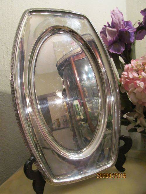 GLADES OF MERIT !! Vintage Oval Shaped Silver Plated Serving Tray with Glade Pattern Rim