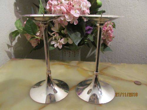 DECO-LIT !! Vintage (70-80's) Pair of Decorative Silver Plated Pillar Candle Stands