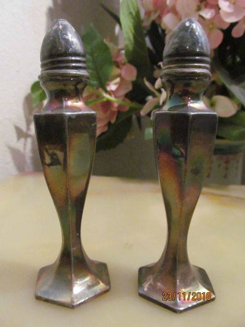 DECO AGE !! Vintage (Early 1900's) Silver Plated Lead Canadian Salt and Pepper Shakers
