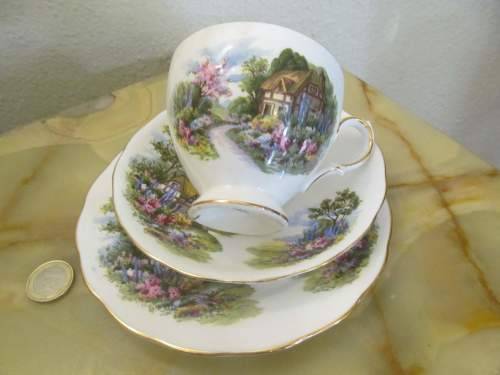 ROYAL VALE !! Vintage 1959-1964 Royal Vale Fine Porcelain Country Cottage Tea Trio