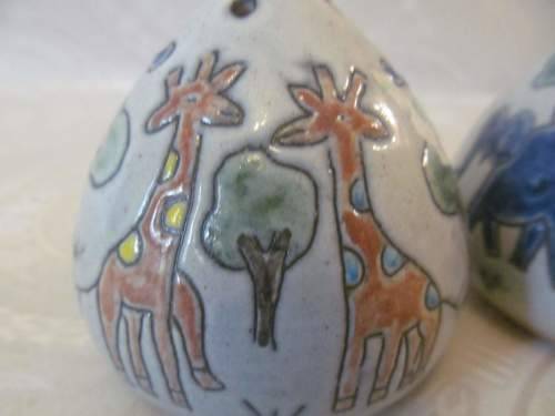 CERAMI ART !! Vintage Lot/Set of Hand Crafted & Decorated Art Pottery Salt n Pepper Shakers
