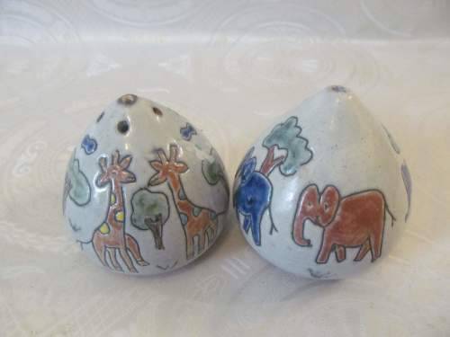 CERAMI ART !! Vintage Lot/Set of Hand Crafted & Decorated Art Pottery Salt n Pepper Shakers