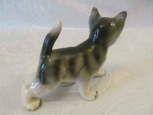 W-GERMAN !! Vintage Collectable West German Fine Porcelain Cat Figurine