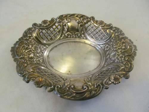 LONDON SILVER !! Vintage Ornately Crafted London Hallmarked .925 Sterling Sweets Dish