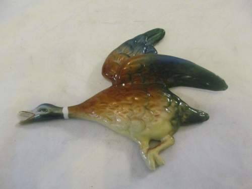 MALLARD ORNAMENT !! Vintage Ceramic Mallard Wall Hanging Ornament in Beswick Style