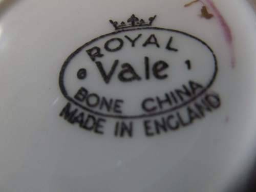 ROYAL VALE !! Vintage Lot of Six 1913-1953 Royal Vale Bone China Saucers