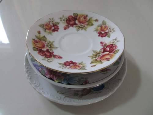 ROYAL DOULTON + !! Vintage Lot of 1 Royal Doulton Fine Porcelain Saucer and 5 Others