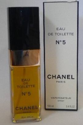 CHANEL No.5 EAU DE TOILETTE SPRAY!!