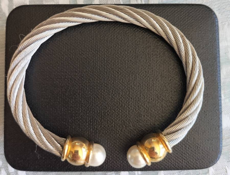 Pierre Cardin bracelet (in original box)