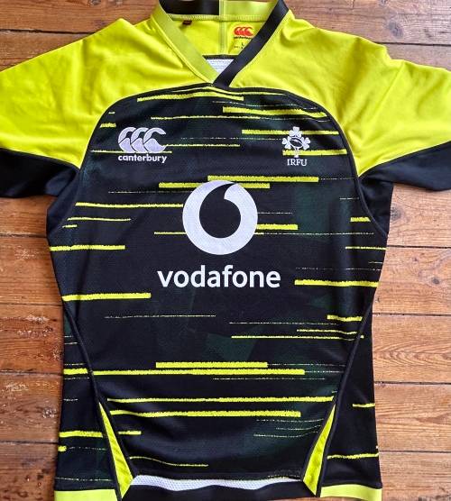 Ireland player issue rugby jersey