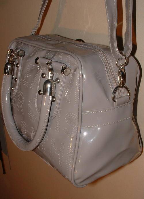Grey ladies patent handbag stunning for everyday use.