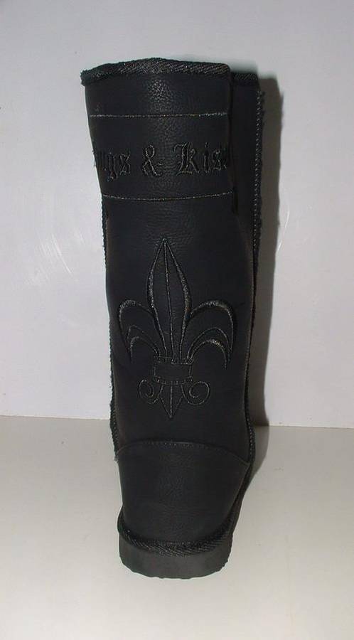 Size 6 New tattoo style ugg BLACK boots MUST SEE