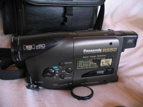 PANASONIC NV-R550 VIDEO MOVIE CAMERA FOR THE COLLECTOR