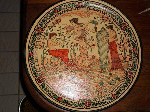 LOVELY WALL HANGING. LADIES PLAYING THE HARP; SIZE 35CM