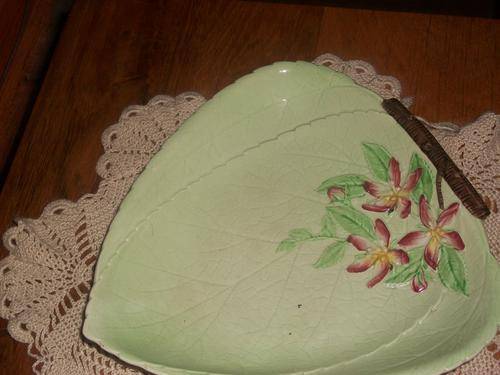 CLEARING !!!WOW!!!LARGE CARLTON WARE DISH. STARTING @ R1.00!!!