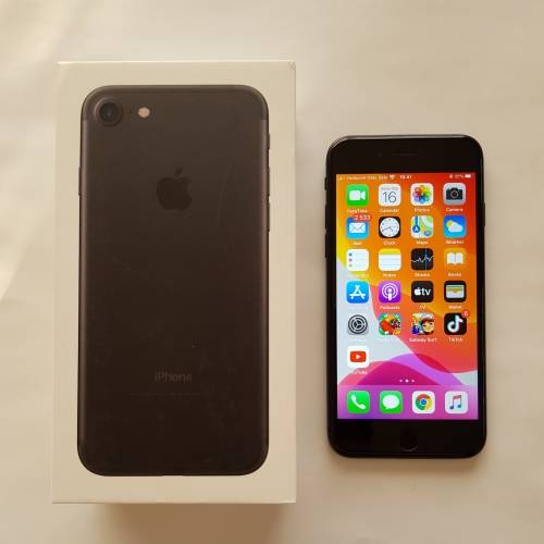 iPhone 7 32GB Matte Black. Bargain!