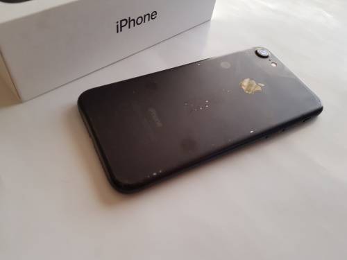 iPhone 7 32GB Matte Black. Bargain!