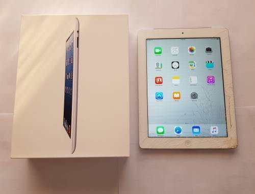 Apple iPad 3 64GB WIFI & Cellular Silver. Cracked screen