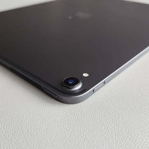 Apple iPad Pro 12.9 Inch 2018 Space Grey 512GB WiFi ( FOR PARTS ONLY/READ DESCRIPTION )