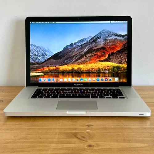 Apple MacBook Pro 15 Inch Mid 2010 Intel Core i5 128GB SSD/8GB RAM