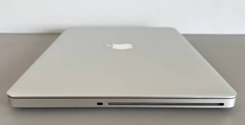 Apple MacBook Pro 15 Inch Mid 2010 Intel Core i5 128GB SSD/8GB RAM