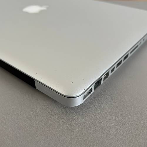 Apple MacBook Pro 15 Inch Mid 2010 Intel Core i5 128GB SSD/8GB RAM