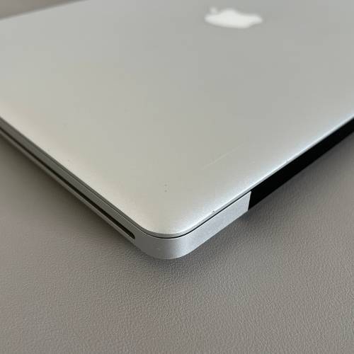 Apple MacBook Pro 15 Inch Mid 2010 Intel Core i5 128GB SSD/8GB RAM
