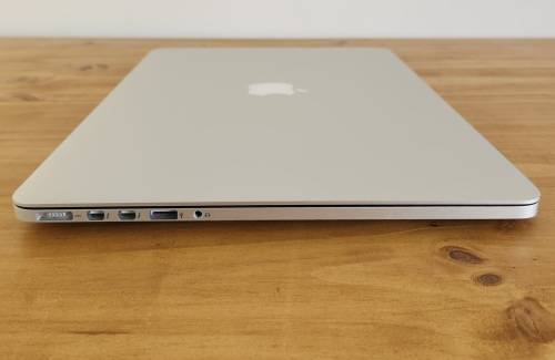 Apple MacBook Pro 15 Inch Retina Mid 2015 intel Core i7 256GB SSD/16GB RAM (3 Month Warranty)
