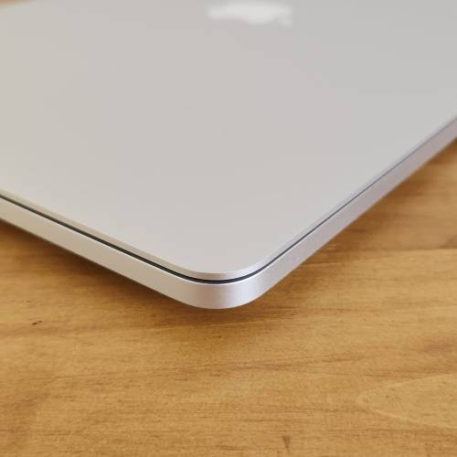 Apple MacBook Pro 15 Inch Retina Mid 2015 intel Core i7 256GB SSD/16GB RAM (3 Month Warranty)