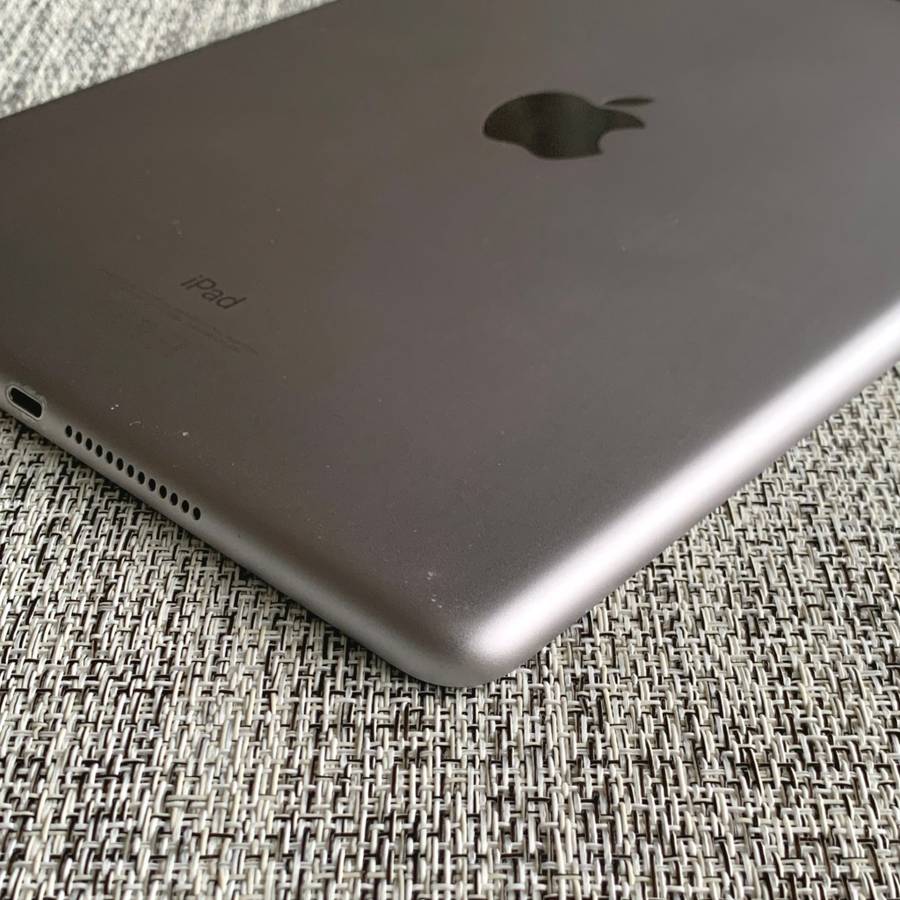Apple iPad 6th Gen Space Grey 128GB Cellular (3 Month Warranty)