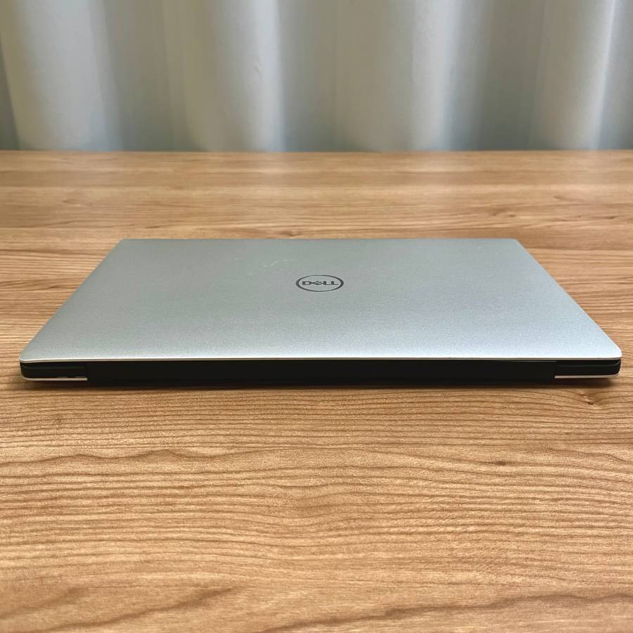 Dell XPS 13 9370 UltraBook | Intel Core i5 | 256GB SSD/8GB RAM | (3 Month Warranty)
