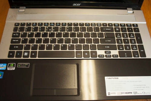 Acer Aspire V3-771G Gaming Laptop, 17 inch screen, 16GB RAM, Nvida GT 640M, 2 x 750GB Hard drives.