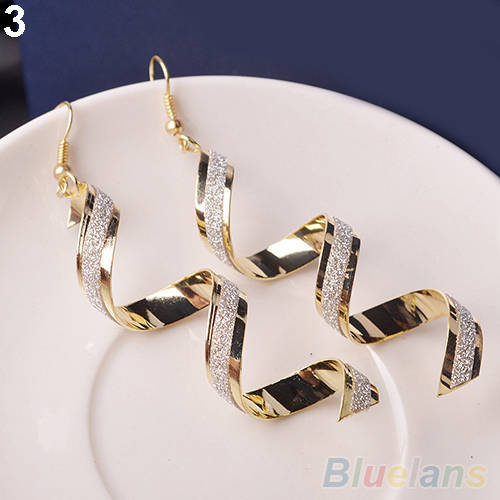 VINTAGE STYLE ALLOY SILVER &GOLD LARGE  DULL POLISHED TWIRLEY  DANGLE  EAR RINGS