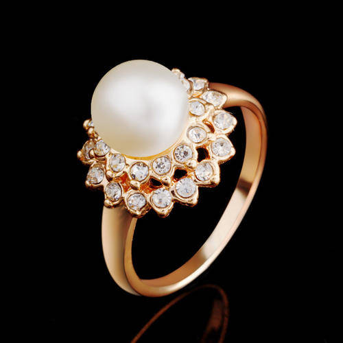 18 KT GOLD PLATED  FAUX PEARL RING SIZE 9