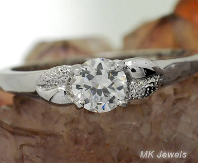JUST IN !!!! Gorgeous 1ct simulated diamond engagement ring - Size 6.5