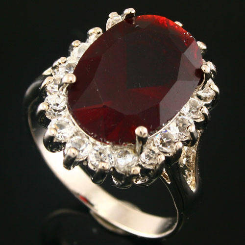 R30.00 START!!!! Stuninng Simulated Ruby ring - Size 8