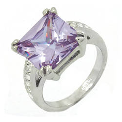 LAST CHANCE FOR CHRISTMAS!!! Stunning Amethyst / Diamond CZ ring in 18ct GP - Size 7
