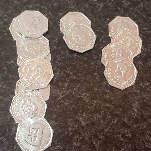 Vintage toy collection BP tokens South African sport greats, Greame, Bob and Gonda. (14 total)