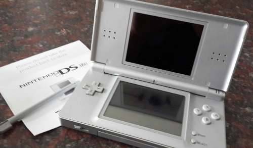 Nintendi DS Lite
