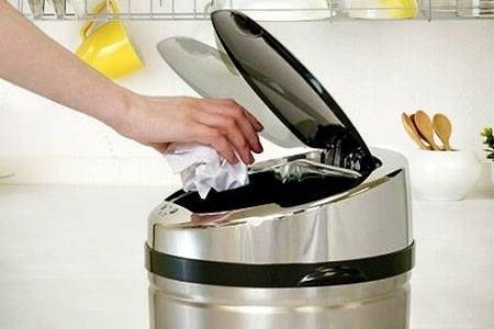 30L Stainless Steel Trash Bin with sensor. Automatically opens with sensor technology! Awesome gift!