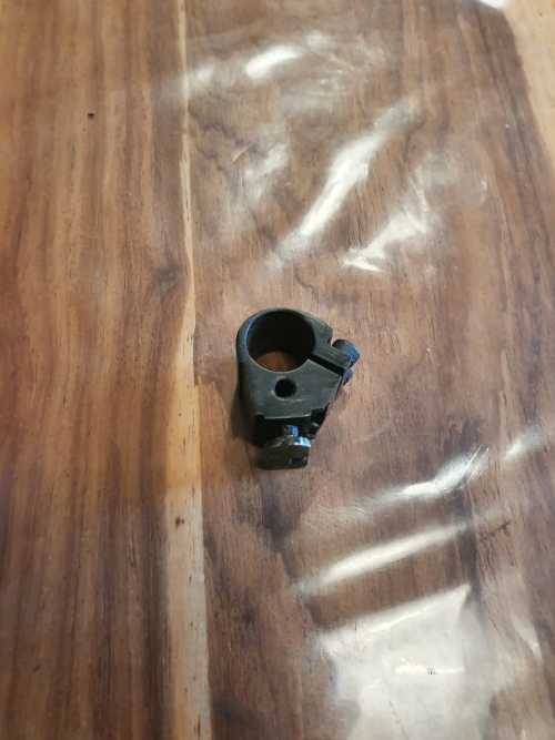 Bayonet with barrel lug adapter to fit R4 / Galil rifle.