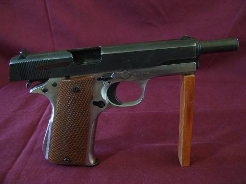 DEACTIVATED!!! Beautiful Star 9mm 'Modelo Super' Pistol. Great Collectors Item. Crazy R1 start!!