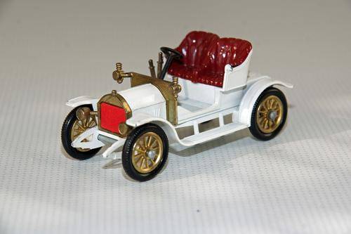 DIFFICULT TO FIND MATCHBOX YESTERYEAR Y-4 OPEL COUPE, GOOD CONDITION, NO ROOF