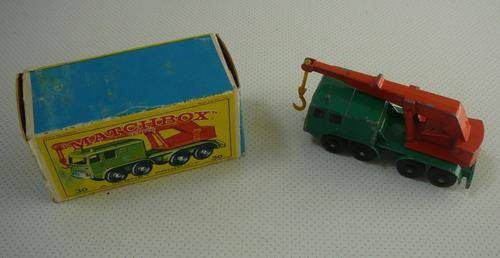 ORIGINAL BOXED MATCHBOX 8-WHEEL CRANE NO. 30 LESNEY PRODUCT