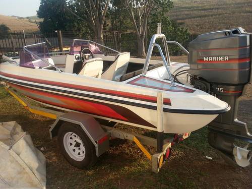 ****SUMMER IS HERE***DONT MISS THIS DEAL****BOWRIDER SPEED BOAT WITH 75 MARINER***