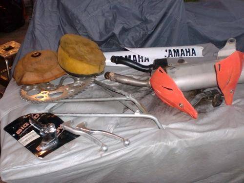 ***LOT OF BIKE ACCESSORIES INCL BOX OF +- 80 JETS***