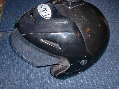 ***VR1 DUEL PURPOSE HELMET, SIZE M**R50 FREIGHT**