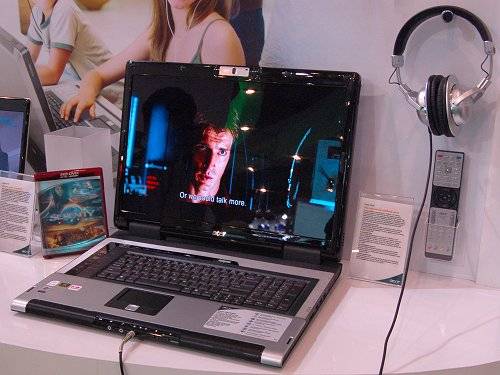 17 INCH BEAUTY! ACER 9400 MONSTER GAMING NOTEBOOK! HIGH SPEC MEDIA MACHINE!