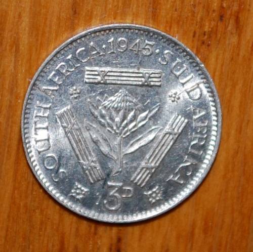 ` Three Pence 1945 `